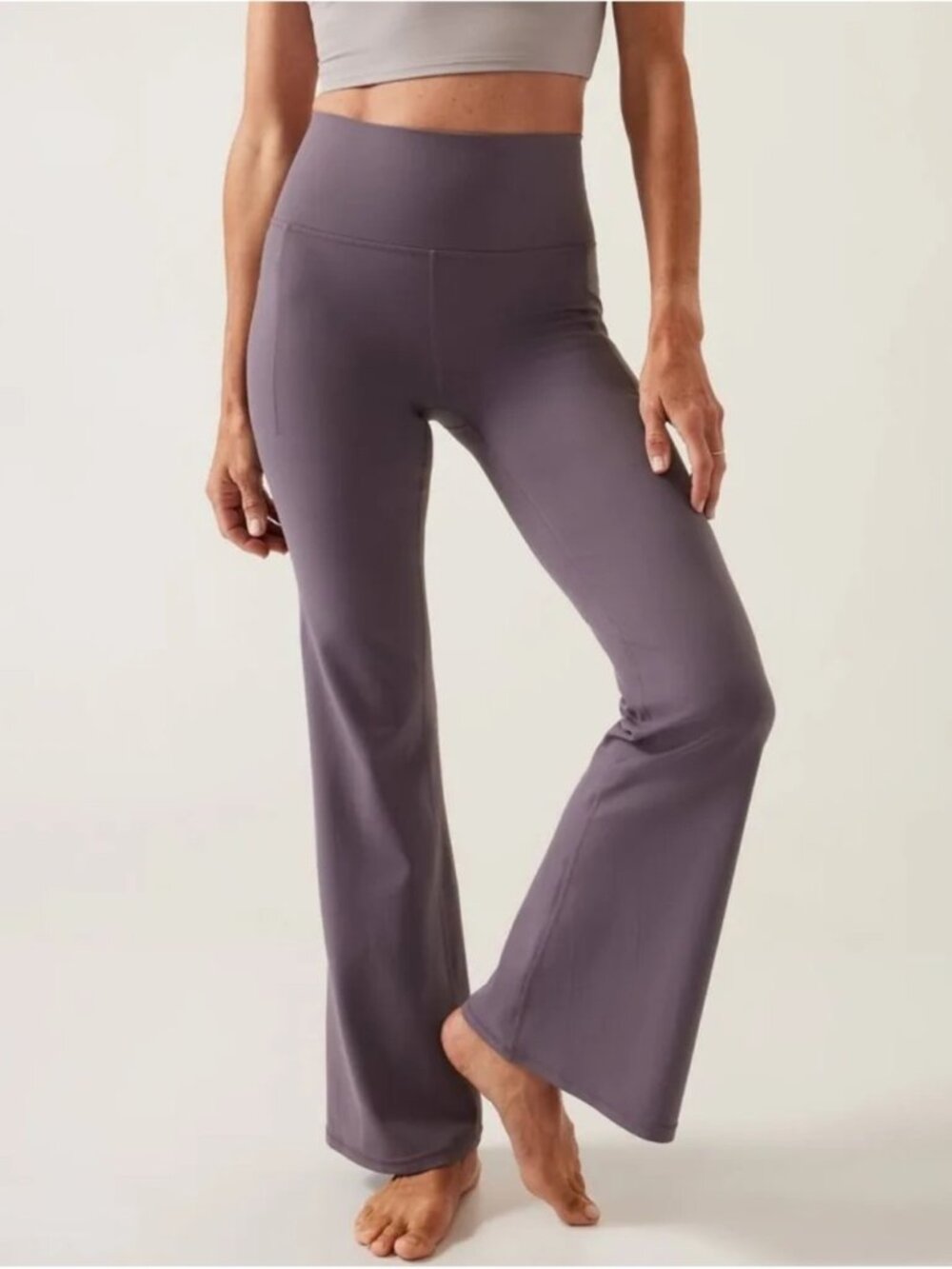 Athleta Salutation Stash Flare Pant - Dusk Violet Purple, Size XS / TP